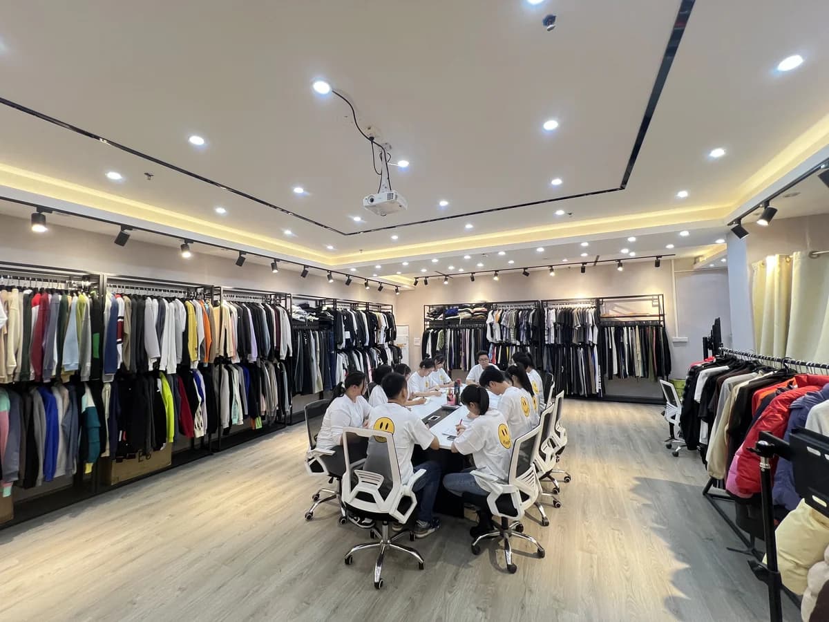 Vekkst Showroom - Custom Streetwear Display